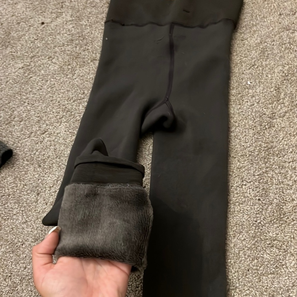 Warm leggings good for layering s/m